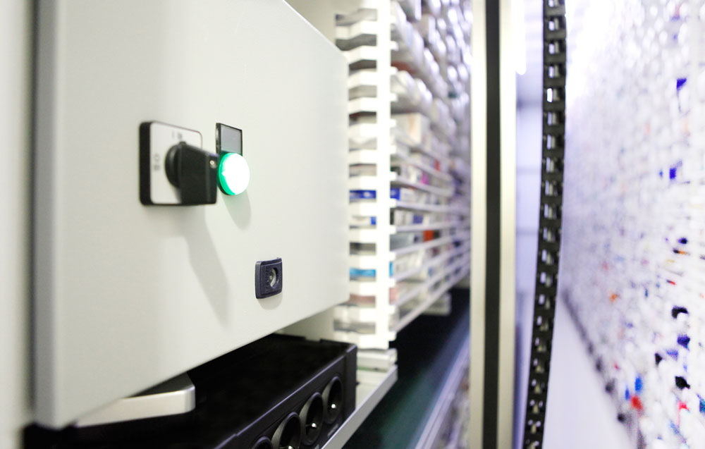 Sistema eléctrico de bajo consumo para la Robotización de Farmacias